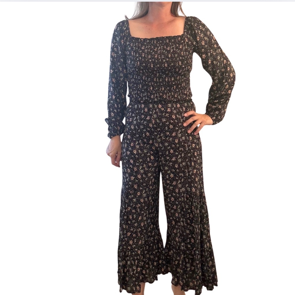 Easel Floral 2 piece black floral  Black 2 piece pants suit. New with tags